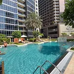 Exceptional 1-Bedroom With Pool View In Downtown