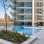 2Br Canal Front B3, Canal Views