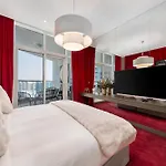 White Sage - Premium Furnished Studio With Large Balcony