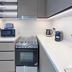 Burj Crown Luxury 2Br I Balcony & Panoramic Views