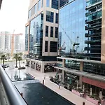 Nivis Find- Luxury 1 Bhk Nearby Dubai Mall