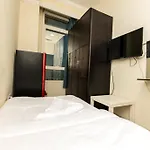 Nice Single Rooms For \