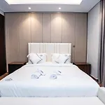 High-Rise Comfort 2Br In Nobles Tower In Dubai