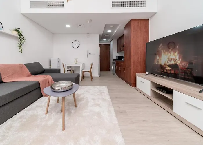 Stylish And Classy Studio In Jlt