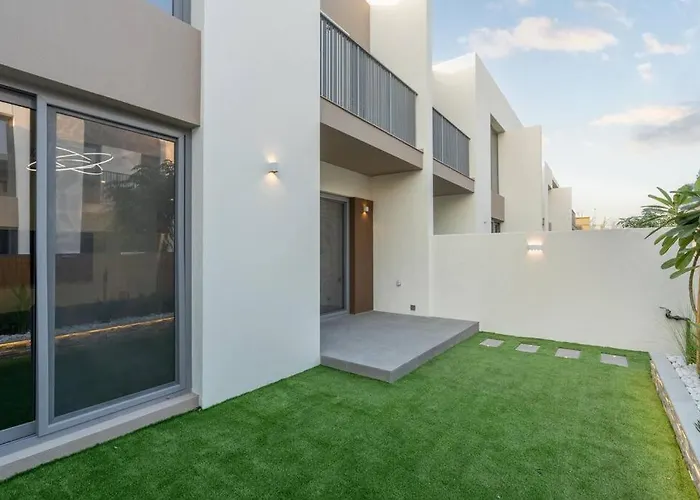 Nice 3 Bedrooms In Tilal Al Ghaf