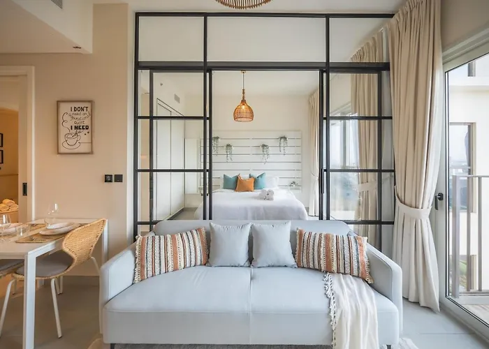 Cozy Apartment In Dubai Hills