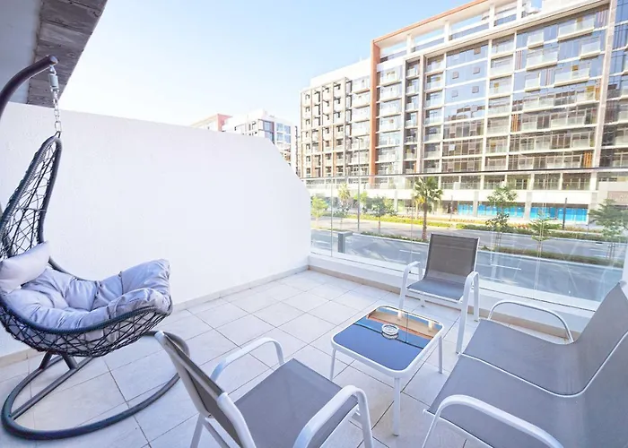 Easygo - Azizi Riviera 14 Studio Blvd View