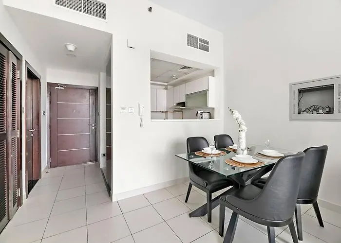 Stonetree - Furnished 1 Bedroom - Glitz 3