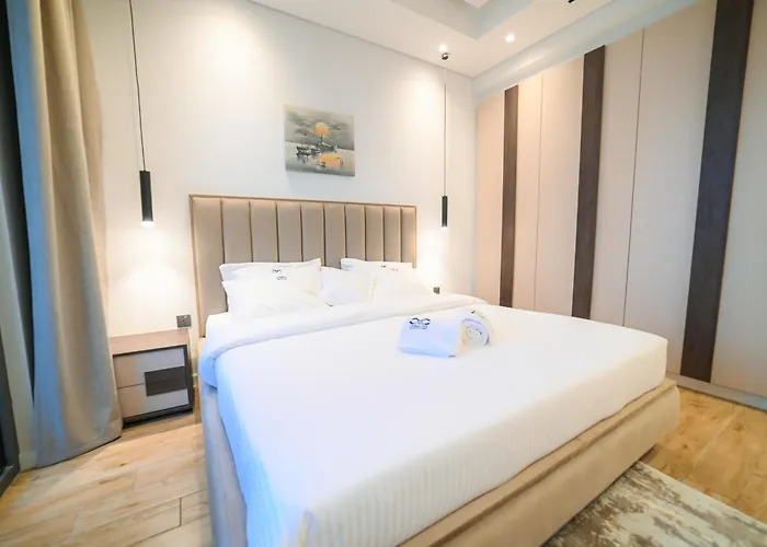 06 Diamond Jumeirah Garden City 2Br Apt