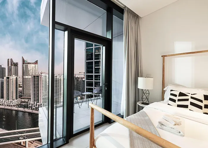 Elegant Apt - 5 Minutes From Downtown