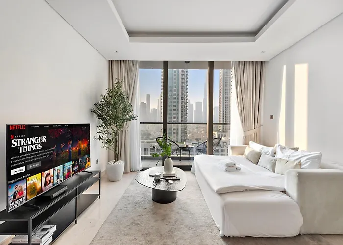 Elegant 1Br With Walk-In Closet & Burj Views