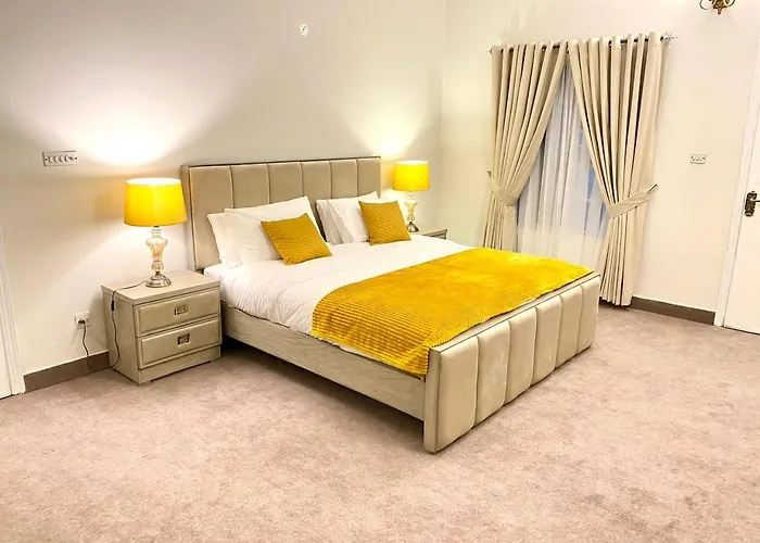 Skyline Marina & Lake View Luxurious Suites - Lmy Sadaf Jbr