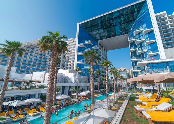 Superluxury Apartment In Five Palm, Pool & Beach Access