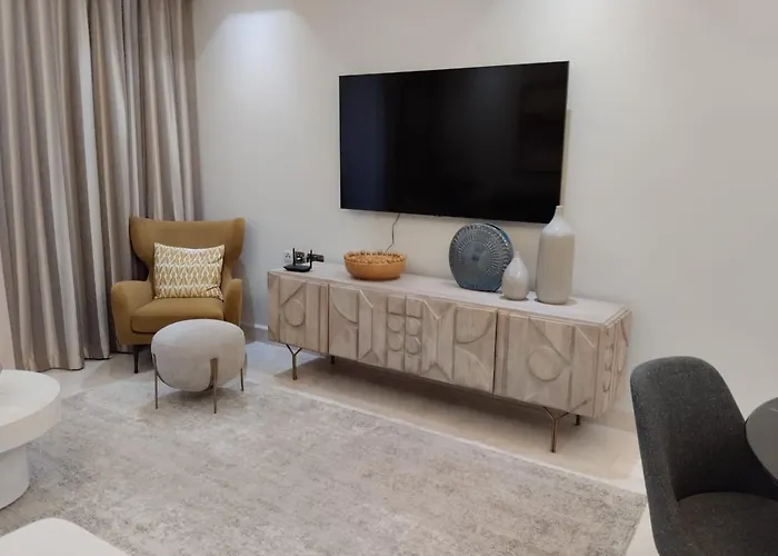 Luxury Apartment With Palm Panoramic View