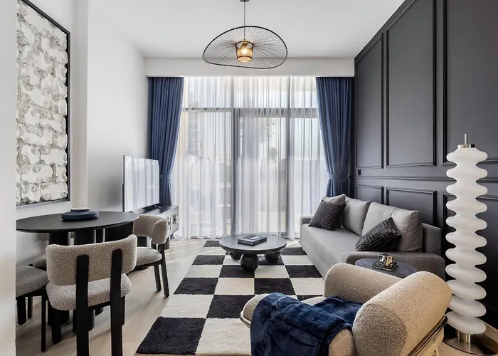 Luxurious Brand New 1Br Huge Balcony Azizi 37