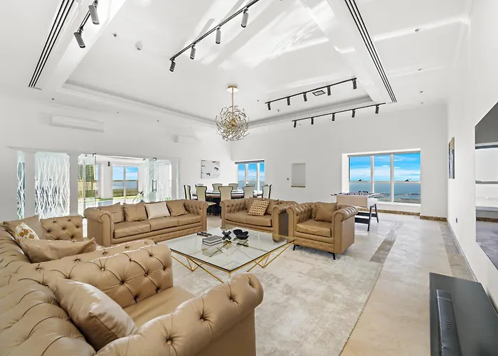 4Br Plus Maid Penthouse With Private Pool And Jacuzzi