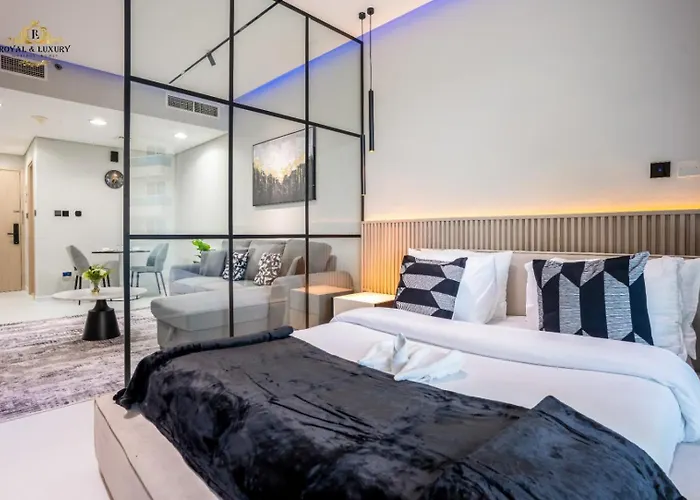 Modern Studio At The Crescent Tower B, Impz - In The Heart Of Dubai