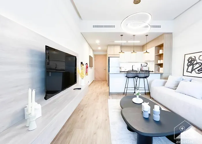 Rokane G25 Studio Modern Comfort With City Views