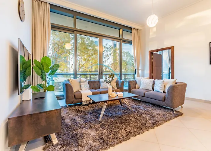 City Views 2Br Close To Burj Khalifa & Dubai Mall, Burj Vista Tower 2, Downtown By Deluxe Holiday Homes