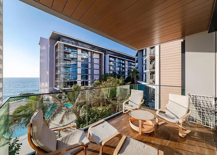 Bluewaters Sea View 2Br Pool & Gym & Beachfront