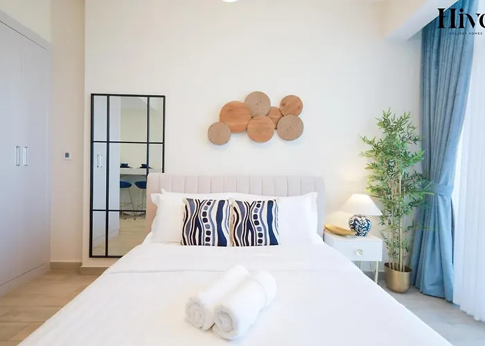 Cosy Studio In Bloom Towers Jvc