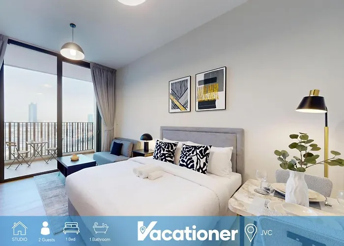 Belgravia Heights - Modern Studio With City View