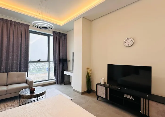 Upscale Studio Apartment Palm View With Big Balcony Free Parking By Belvilla