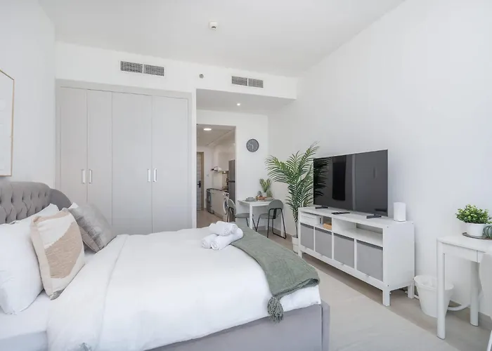 Majestic Studio In Bloom Tower C Perfect For 2