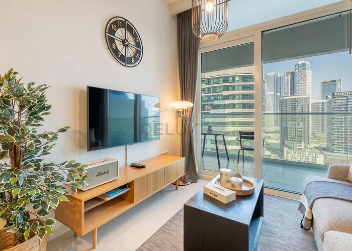 Dubai Canal And City Views 1Br With Balcony Near Park, Reva Residences, Business Bay By Deluxe Holiday Homes