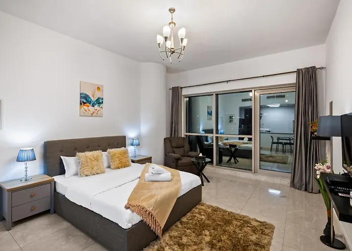 Cozy Business Bay Studio With Burj Khalifa View
