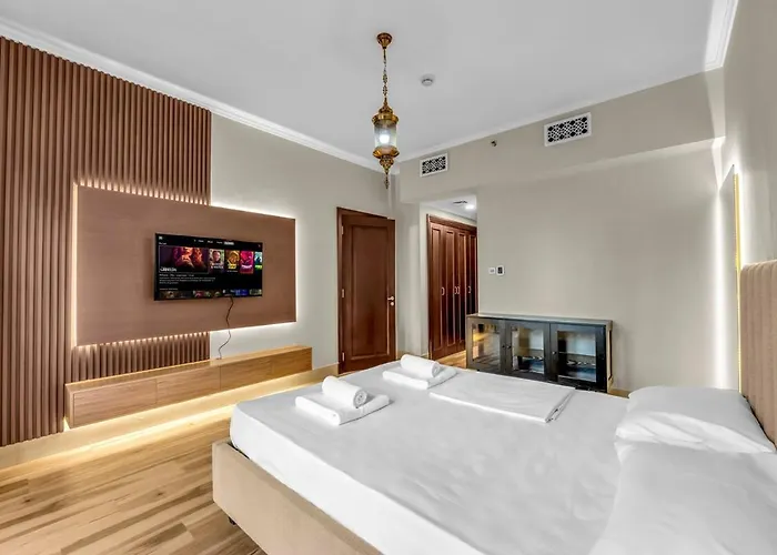 Front Burj Khalifa 2Br In Old Town Community
