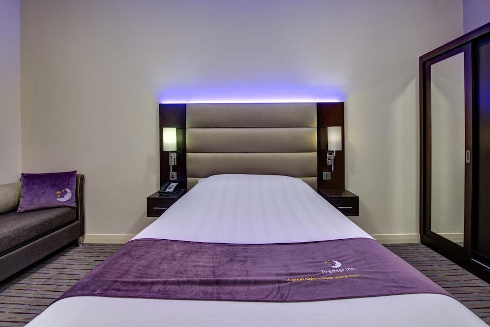 Premier Ibn Battuta Hotel 3*