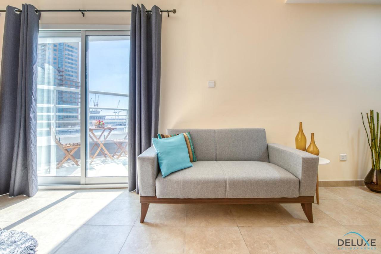 Minutes Away To Metro Unit With Nearby Retail Outlets, Gate 2, Jumeirah Towers By Deluxe Homes *
