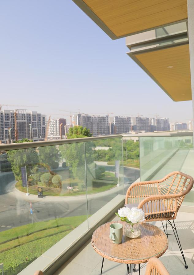 Nasma Luxury Stays- Sobha Hartland Greens Apartment *