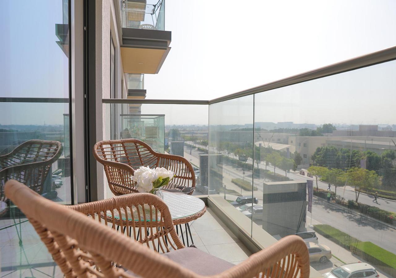 Nasma Luxury Stays- Sobha Hartland Greens Apartment Dubai