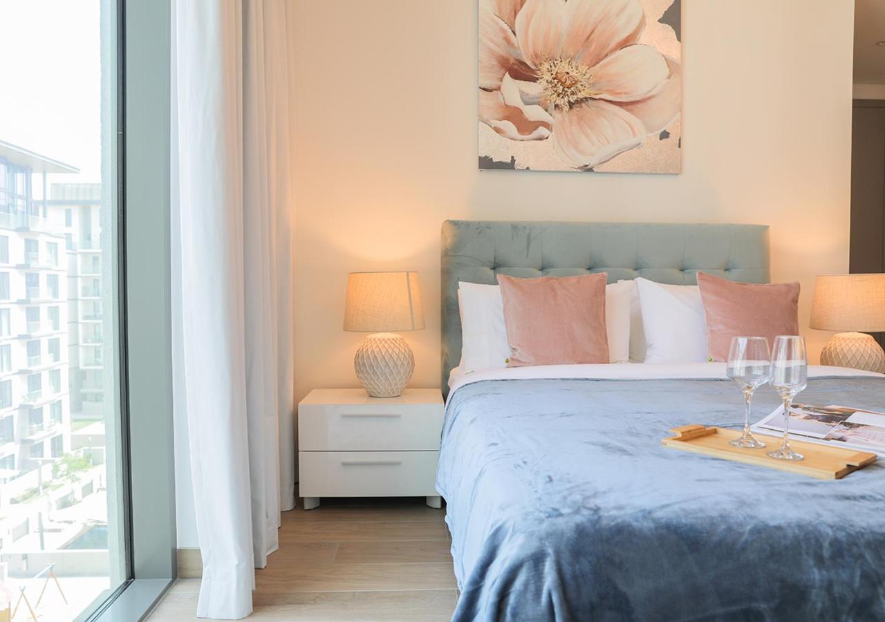 Apartment Nasma Luxury Stays- Sobha Hartland Greens Dubai