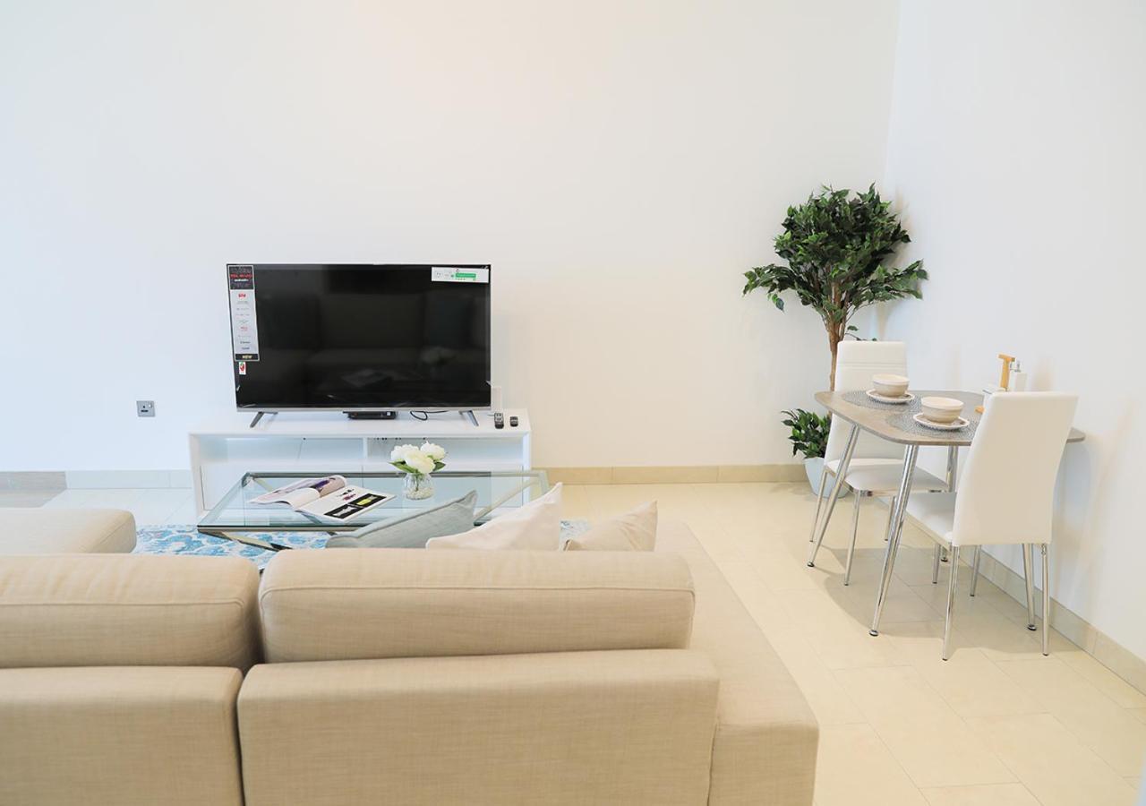 Nasma Luxury Stays- Sobha Hartland Greens Apartment *