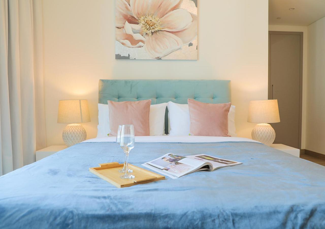 Apartment Nasma Luxury Stays- Sobha Hartland Greens *