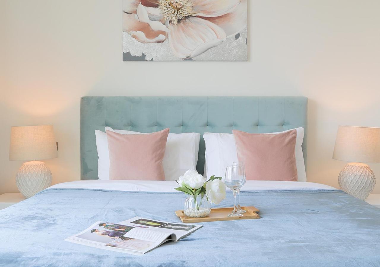 Apartment Nasma Luxury Stays- Sobha Hartland Greens Dubai