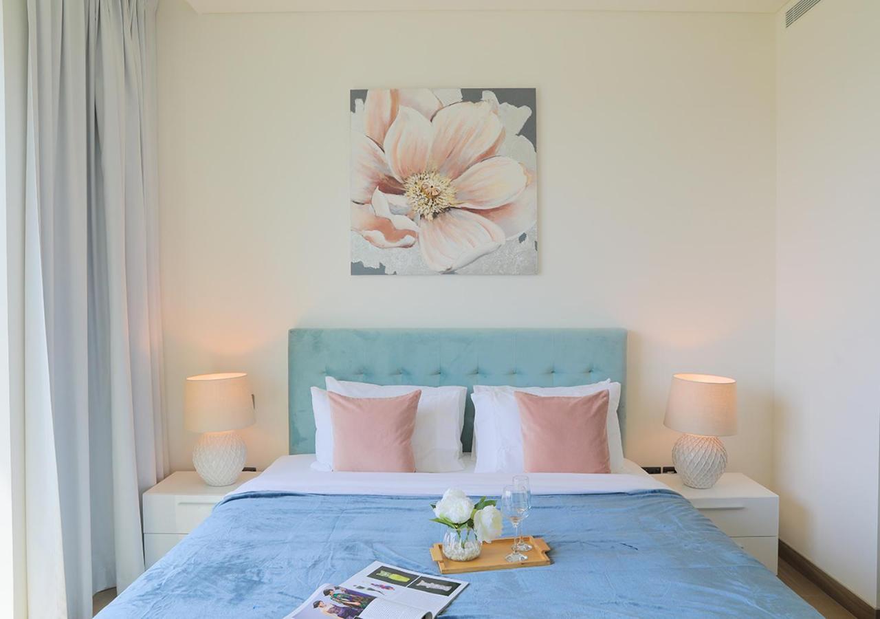 Nasma Luxury Stays- Sobha Hartland Greens Apartment Dubai