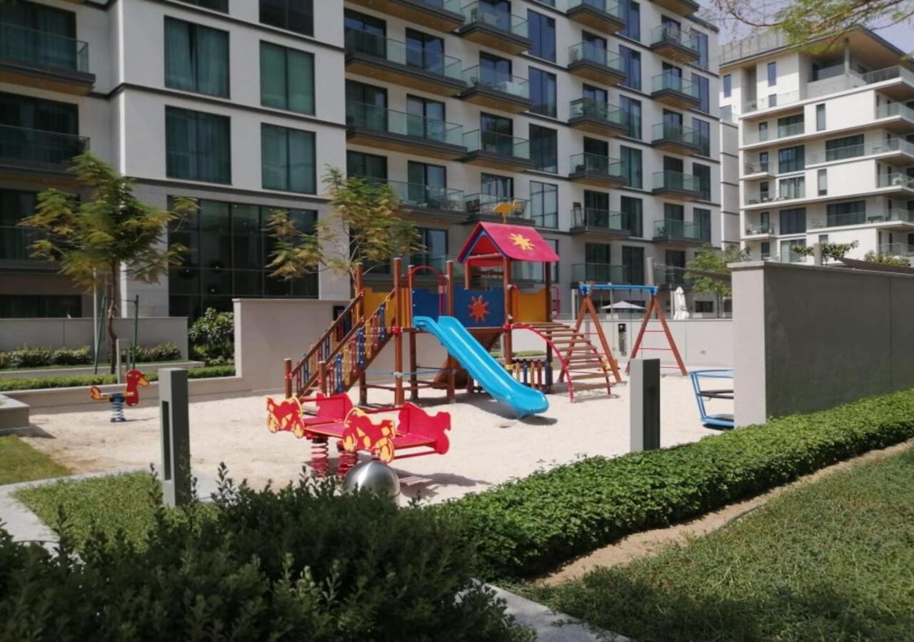 Nasma Luxury Stays- Sobha Hartland Greens Apartment *