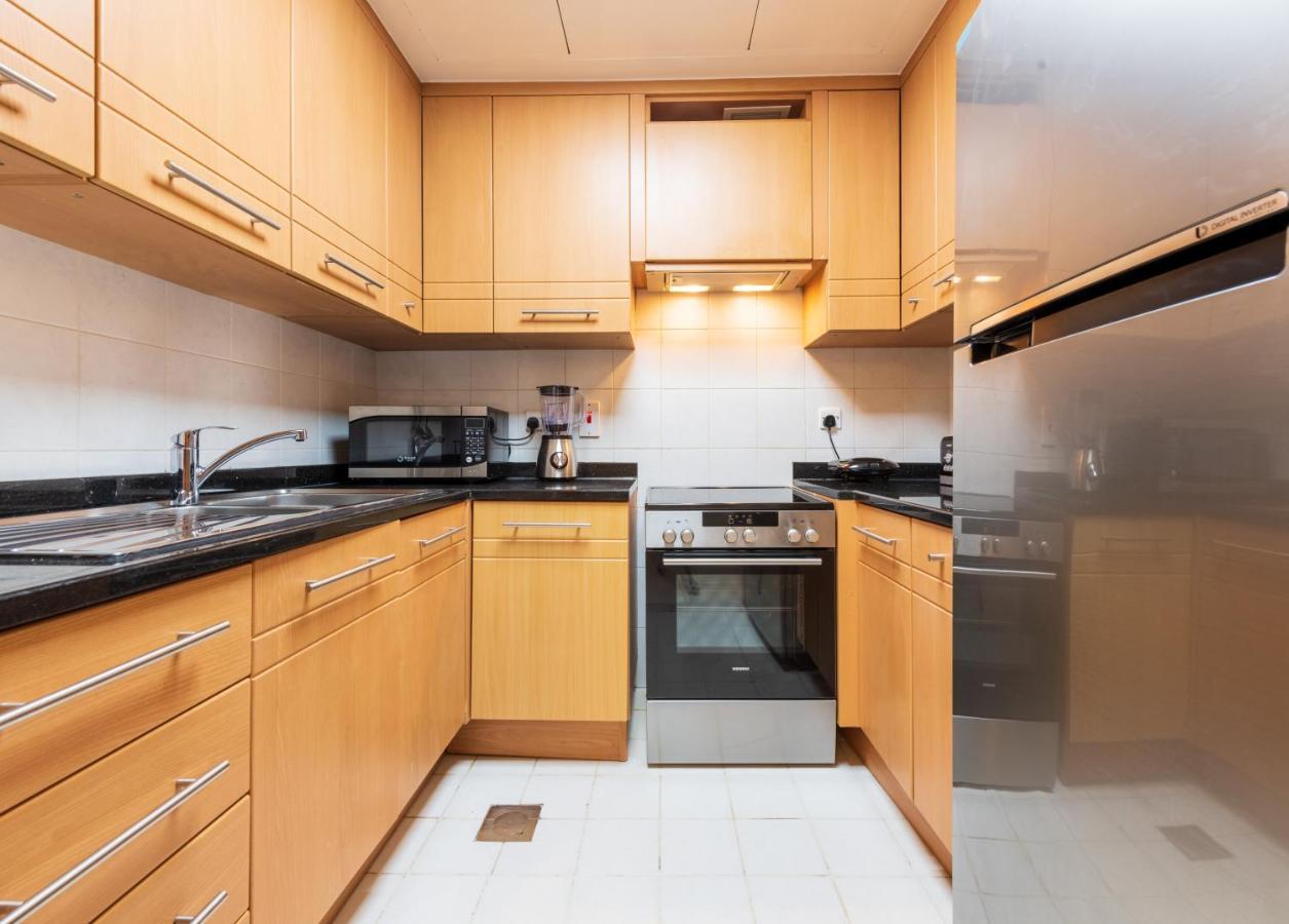 Trinity Homes - Sheikh Zayed Road Near To Financial Center Metro Station *
