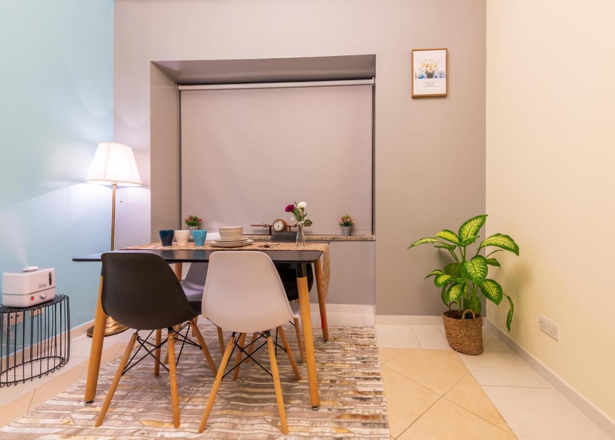 Trinity Homes - Sheikh Zayed Road Near To Financial Center Metro Station Apartment *