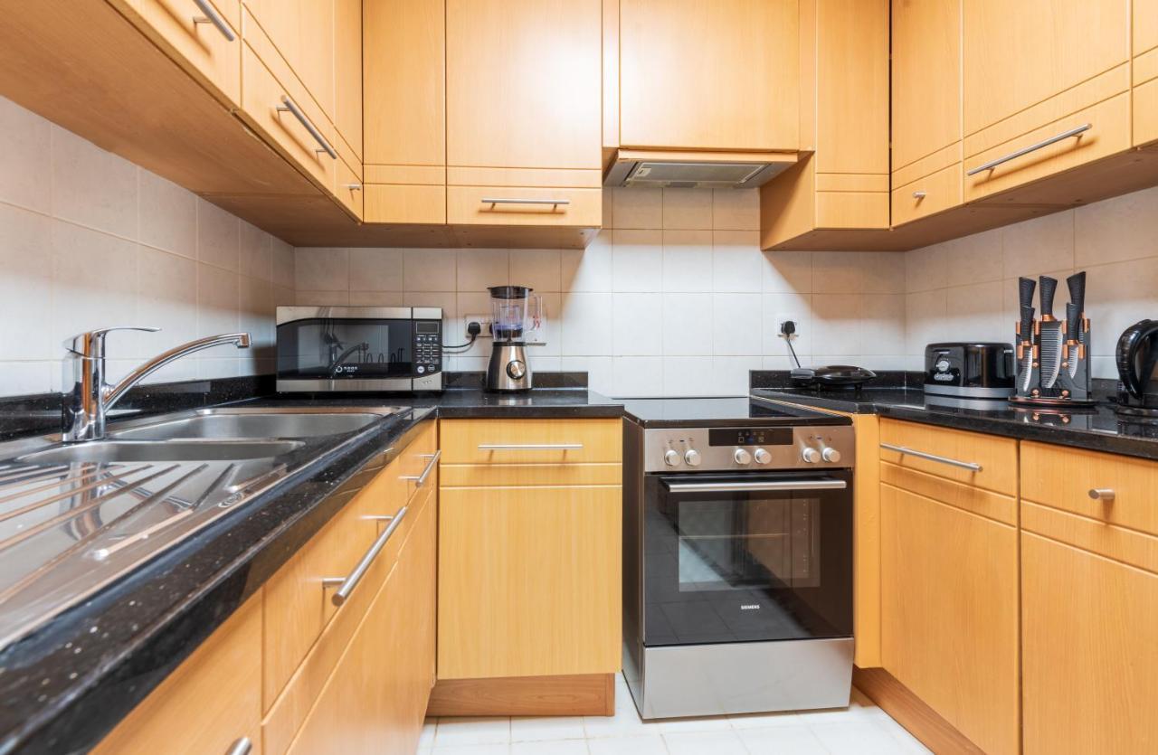 Trinity Homes - Sheikh Zayed Road Near To Financial Center Metro Station Dubai