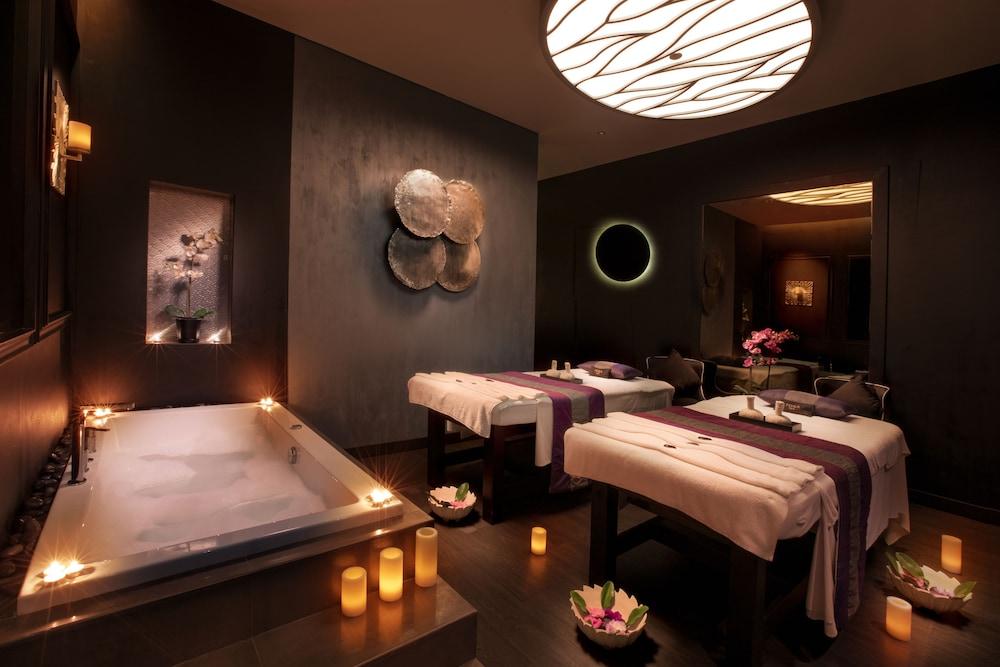 Millennium Downtown - Hotel 4*
