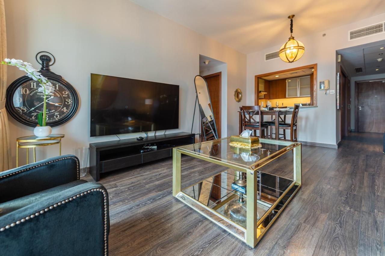 Apartment First Class 1br With Downtown Boulevard View Dubai