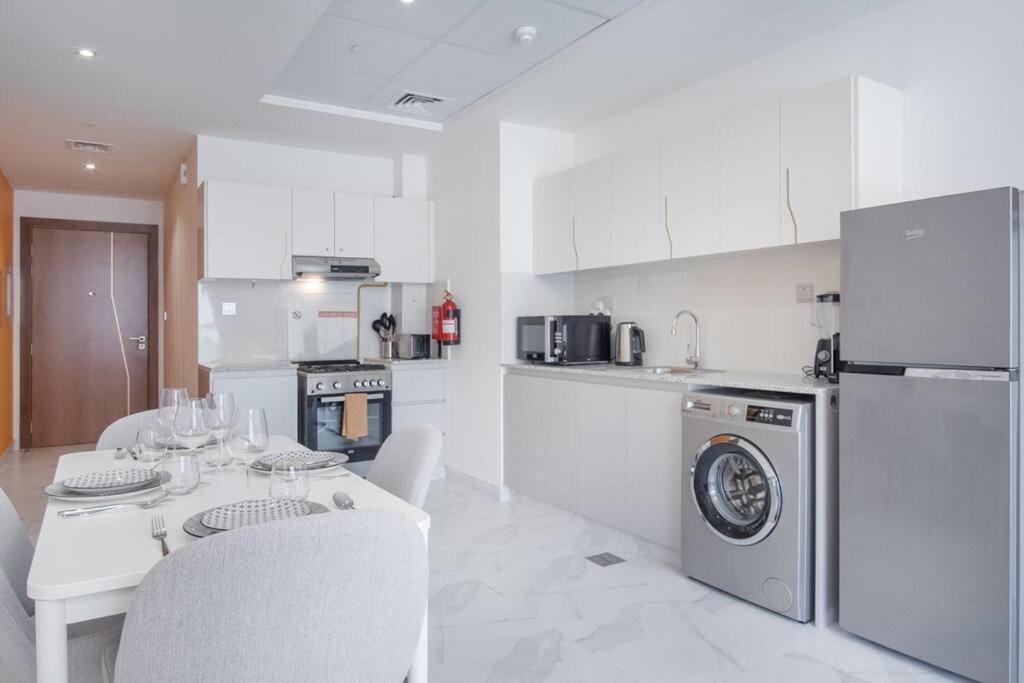 Cozy Retreat 1Bedroom On The Business Bay Canal By Suiteable Interiors Apartment