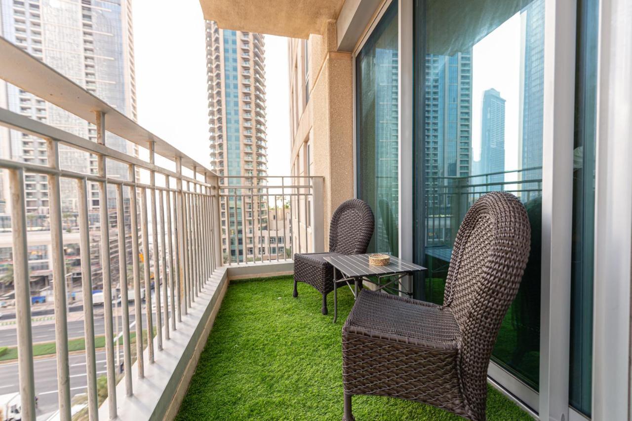 First Class 1br With Downtown Boulevard View Apartment