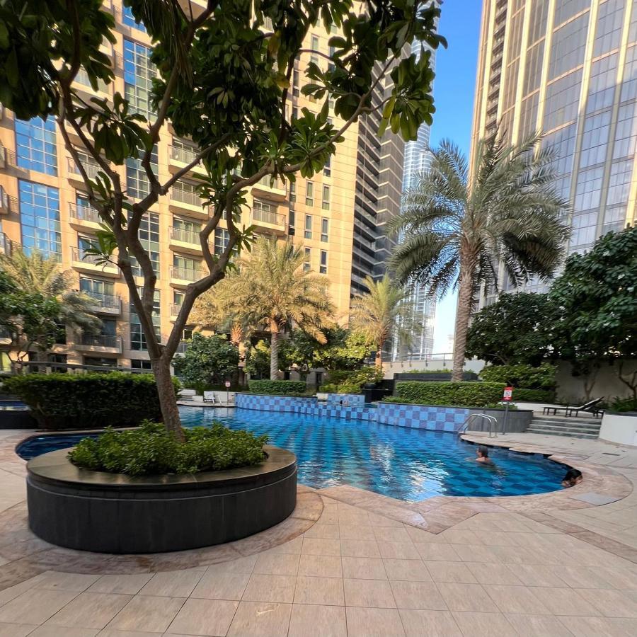 First Class 1br With Downtown Boulevard View