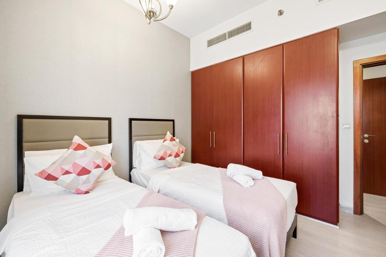 High Rise 2br In Jbr W/ Sea View - Walk To Beach Apartment Dubai